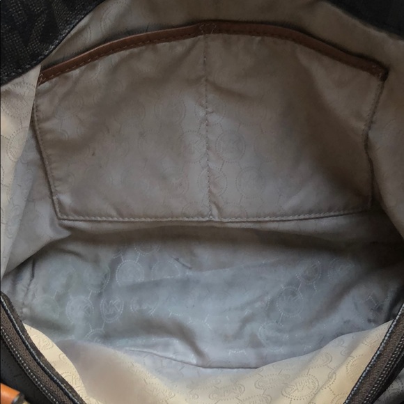 Michael Kors Signature Tote Bag With Chain Straps - Picture 6 of 8